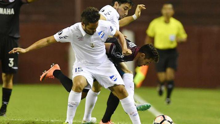 EN VIVO Lanuacutes busca el pasaje a los octavos en Uruguay