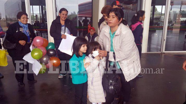 Emocionante bienvenida a una nena que fue trasplantada con eacutexito