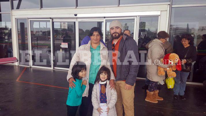 Emocionante bienvenida a una nena que fue trasplantada con eacutexito