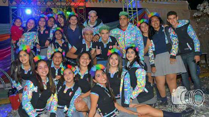 Estudiantes del San Isidro Labrador presentaron sus camperas