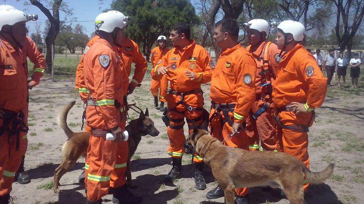 Canes de Santiago buscan a un homicida en Chaco