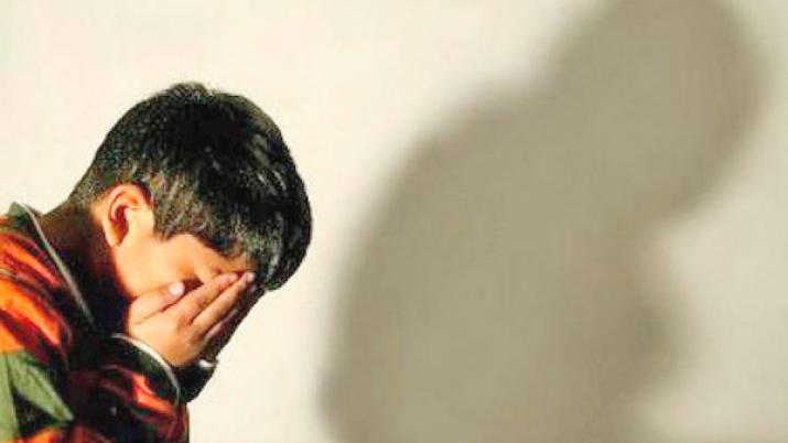 Una profesora de muacutesica habriacutea manoseado a un alumno