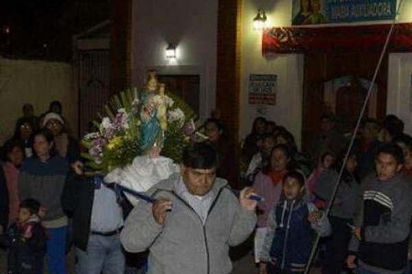 Fieles honraraacuten hoy a  Mariacutea Auxiliadora  en su fiesta patronal