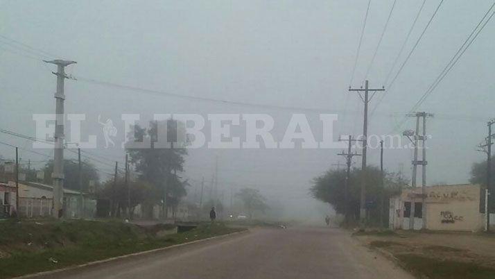 Una densa neblina sorprendioacute a los santiaguentildeos esta mantildeana
