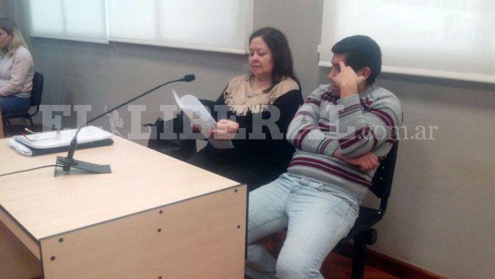 Condenaron a 2 antildeos de prisioacuten en suspenso al profesor hot