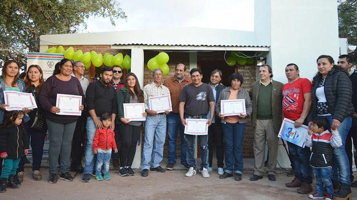 Contina la entrega de viviendas sociales en el departamento Ojo de Agua
