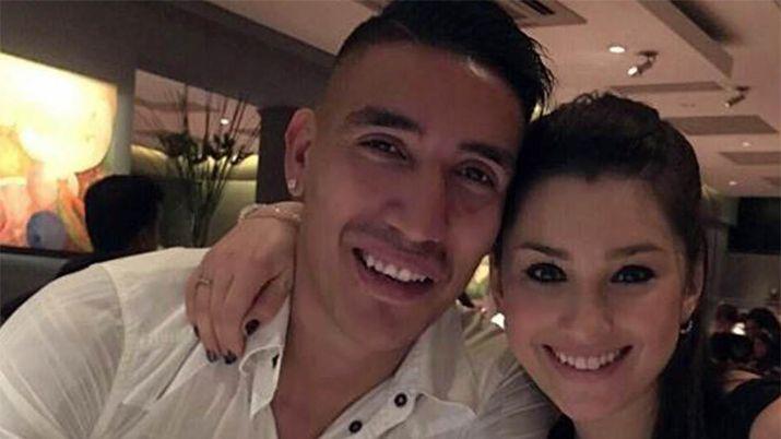 La novia de Centurioacuten lo defendioacute y mostroacute las amenazas de la ex