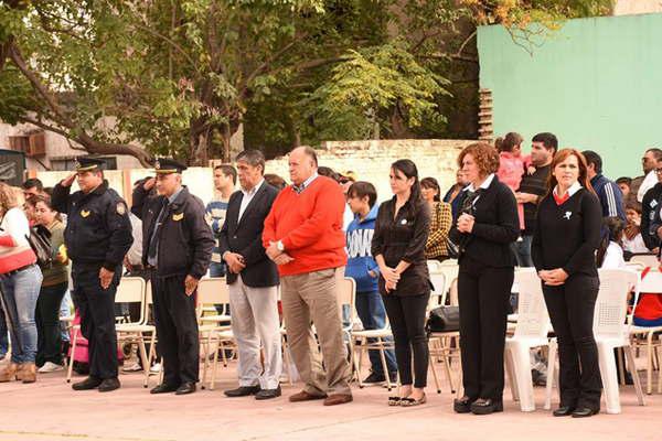 Conmemoracioacuten previa al acto del 25 de Mayo