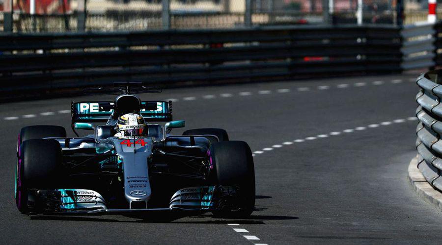 Lewis Hamilton lideroacute los Libres 1 en Moacutenaco