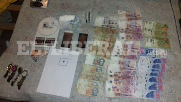 Friacuteas- Policiacutea buscaba una moto y encontroacute cocaiacutena