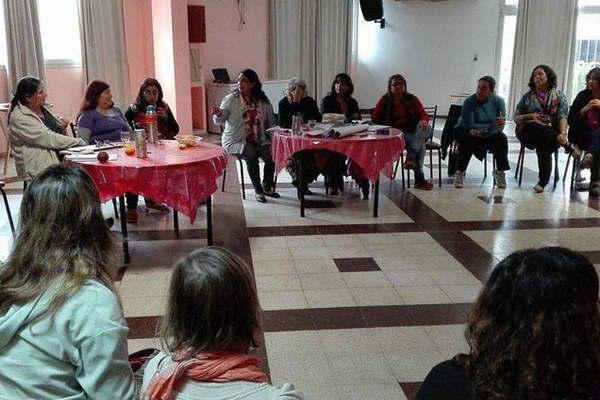 Mujeres debaten sobre sus realidades en cada provincia