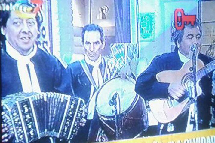 La Chacarerata Santiagueña deslumbró en La Peña del Morfi