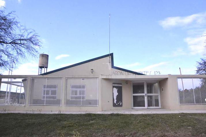 El Jardín de Infantes de Mansupa ya est
funcionando en un moderno edificio