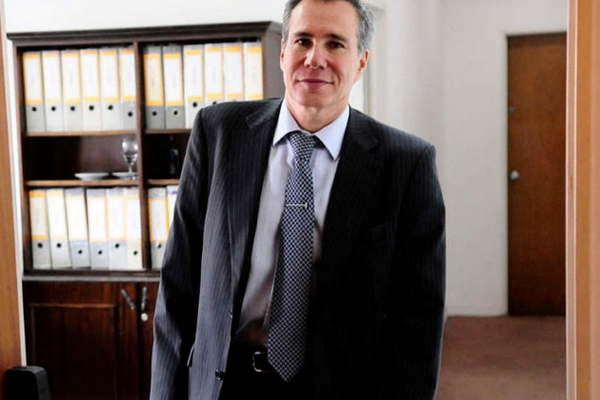 Nuevas pericias oficiales sostendriacutean que al fiscal Nisman lo asesinaron