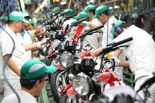 El Gobierno nacional firmaraacute mantildeana  un acuerdo con el sector de motos