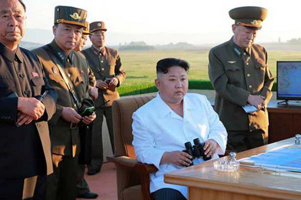 El liacuteder de Corea del Norte aproboacute un sistema de defensa capaz de arruinar los suentildeos del enemigo