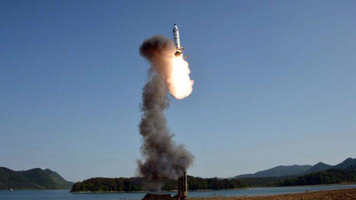 Pruebas- Corea del Norte lanzoacute otro misil que cayoacute en el Mar de Japoacuten