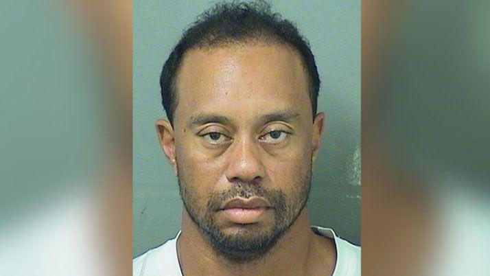 El golfista Tiger Woods detenido por manejar borracho 