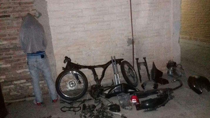 Recuperan una moto que había sido desmantelada para la venta