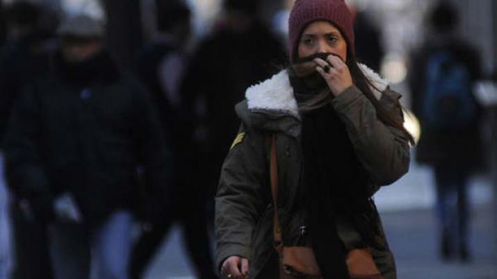 Otra mantildeana de mucho friacuteo en Santiago