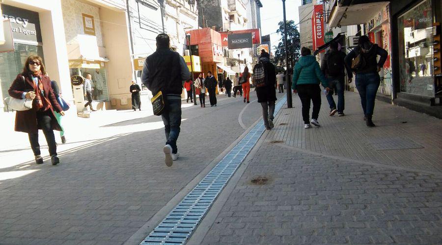 Las nuevas semipeatonales van cambiando la fisonomiacutea del centro