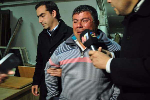 Les pido perdoacuten a mis hijas no seacute queacute me pasoacute aseguroacute Alberto Roldaacuten tras ultimar a su esposa