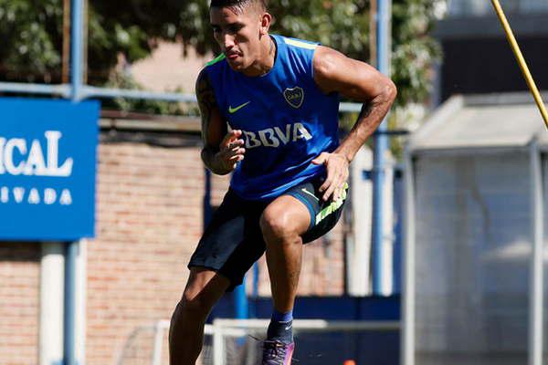 Centurioacuten estariacutea con un pie afuera ante el Rojo