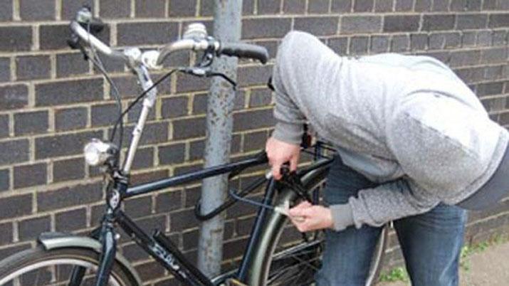 Lo detuvieron por robar bicicleta a su hermano y venderla por 200