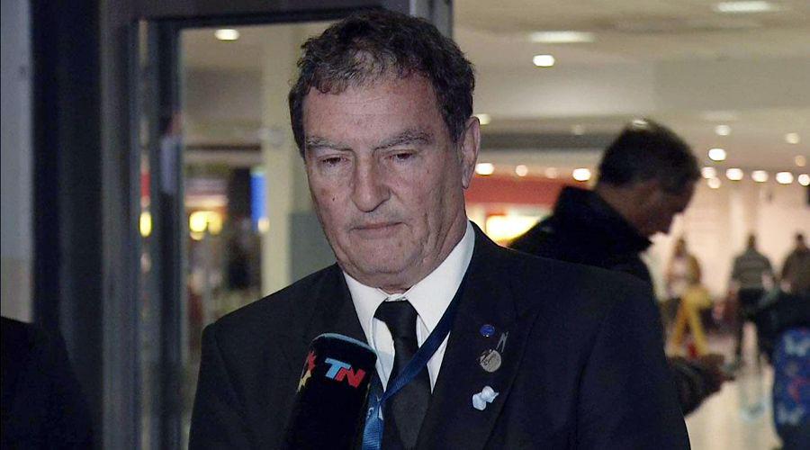 Piloto de Aeroliacuteneas Argentinas aterrizoacute de emergencia y salvoacute a un nene