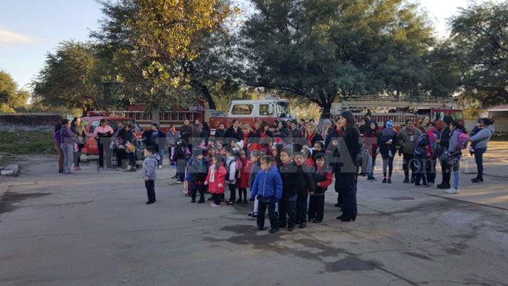 Bomberos de Santiago festejan su diacutea
