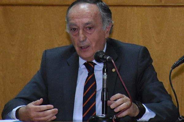 Para la UIA estamos mal pero vamos bien