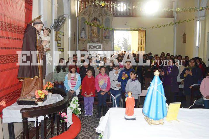 Invitan a la misa en el barrio Pedregal de Choya