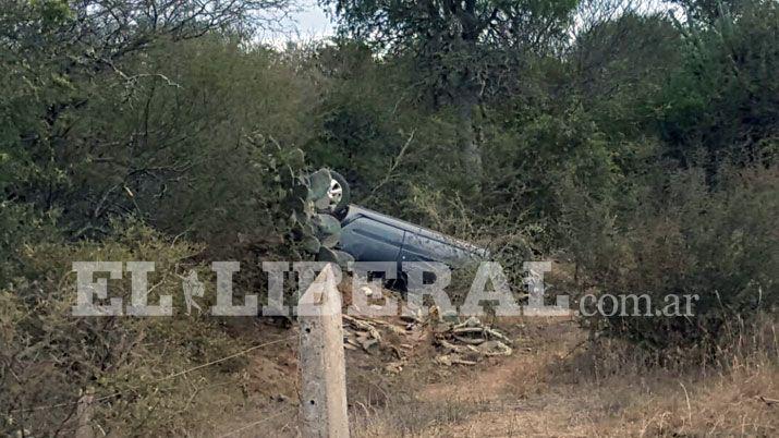 Una mujer se salvoacute de milagro tras violento vuelco
