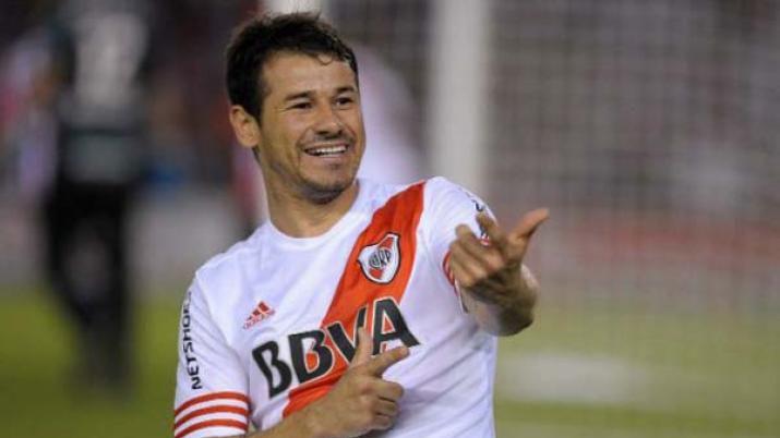 Mora y el cuerpo meacutedico de River desmintieron los dichos de Maacutes