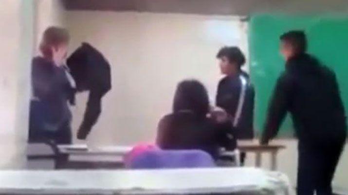 La Pampa- alumna golpeó a una docente en plena clase