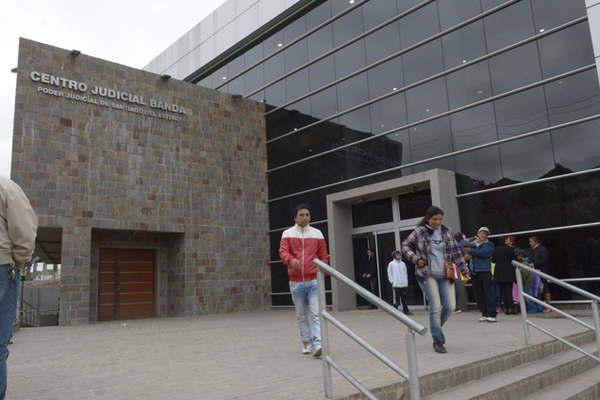 Iraacute a juicio el sujeto que quedoacute viudo y comenzoacute a abusar de sus hijas