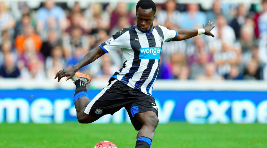 El futbolista Cheick Tioteacute murioacute durante una praacutectica