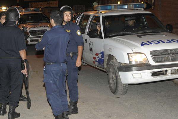 La policía busca dar con los delincuentes