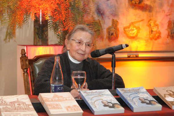 La madre Catalina es modelo de mujer apostoacutelica casada viuda y religiosa