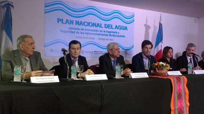 Neder y Zamora presiden la apertura de la Jornada Nacional del Agua