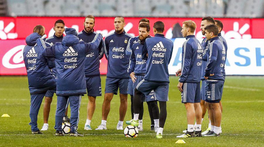 Jorge Sampaoli tiene el equipo para enfrentar a Brasil- Joseacute Luis Goacutemez va de titular