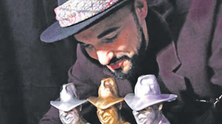 Abel Pintos arrasoacute en los premios Gardel 2017
