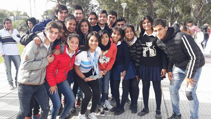 Beltraacuten recibioacute con orgullo a la ciclista Natalia Vera