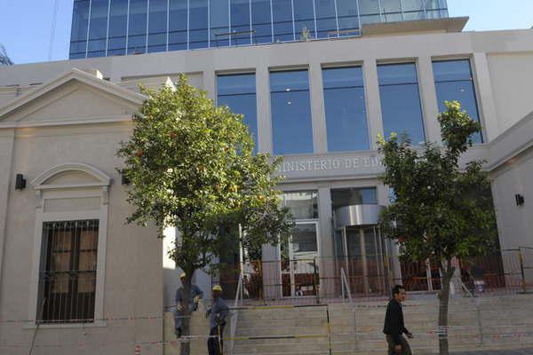 El Consejo de Educacioacuten informoacute que desde este lunes se realizaraacuten las inscripciones ordinarias 2018