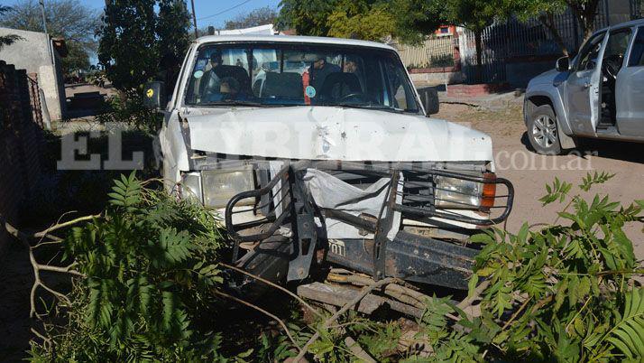 Choya- perdió el control de su camioneta y se estrelló contra un poste