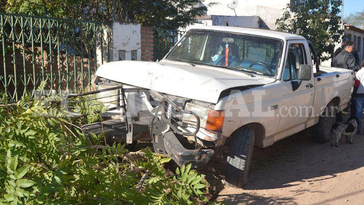 Choya- perdió el control de su camioneta y se estrelló contra un poste