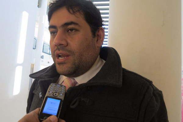 Acusado de distribuir pornografiacutea infantil negoacute los hechos y luego optoacute por el silencio en la indagatoria