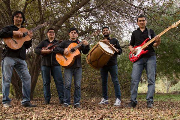 Mosoj Ntildeaupa lleva su Fiesta Criolla al Nuevo Cine Renzi