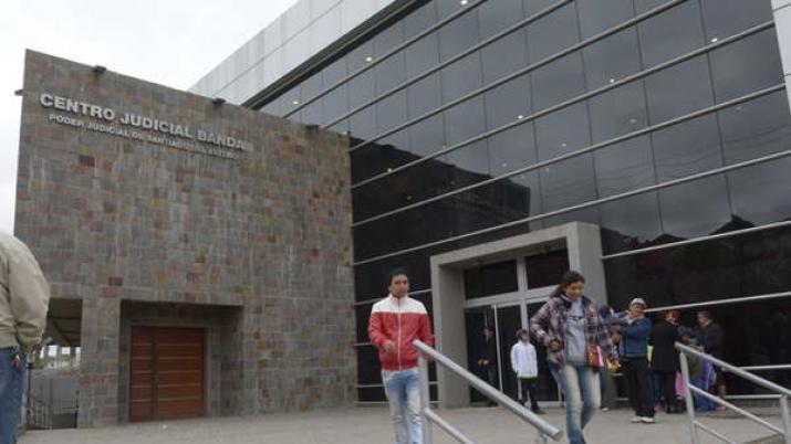 Denuncian que un falso abogado litigaba en tribunales bandentildeos