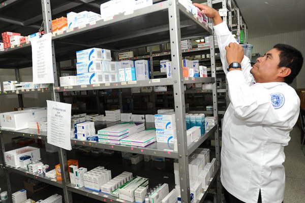 Por el friacuteo crecioacute 30-en-porciento- la venta de medicamentos en farmacias de Santiago
